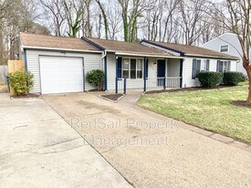 725 Chatsworth Dr in Newport News, VA - Building Photo