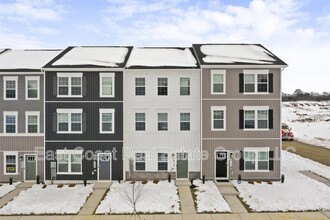 413 Eclipse St in Charles Town, WV - Building Photo - Building Photo