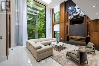 91 Valecrest Dr in Toronto, ON - Building Photo - Building Photo