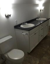 45 South St, Unit 2 in Waltham, MA - Foto de edificio - Building Photo