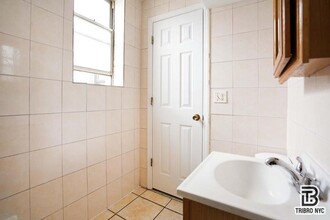 376 Columbia St in Brooklyn, NY - Building Photo - Building Photo