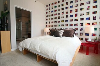 19 E Lake St in Chicago, IL - Building Photo - Building Photo