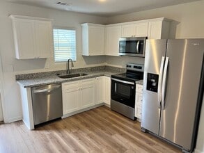 964 Waterford Ln in Gulfport, MS - Building Photo - Building Photo