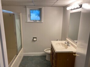 584 Valley Rd in Danville, PA - Foto de edificio - Building Photo