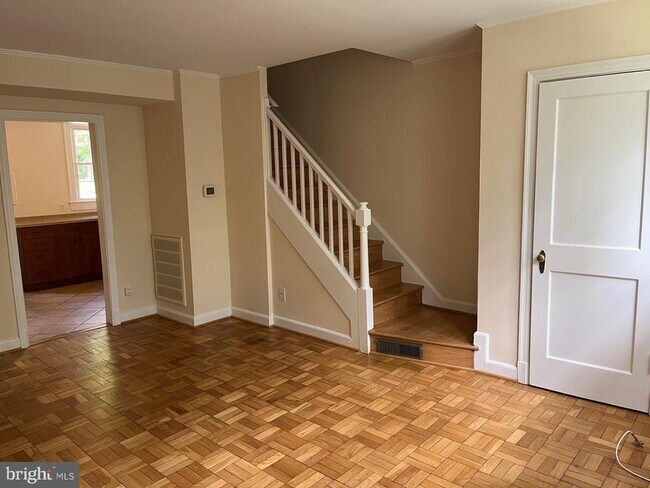 property at 1415 S Barton St