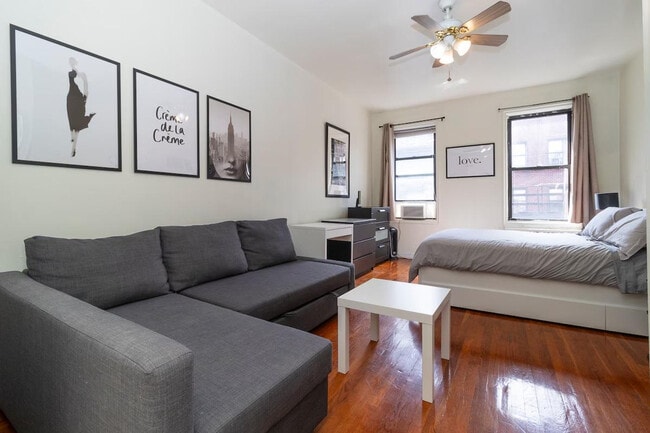 300 E 82nd St