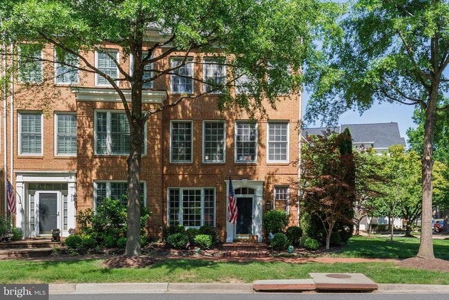 property at 371 Cameron Station Blvd