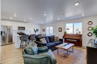 3333 Big Bnd Ln in Washington, UT - Building Photo - Building Photo
