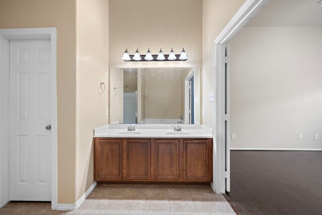 10530 WIllow Park Green in Houston, TX - Building Photo - Building Photo