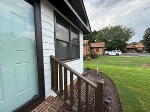 106 Sunningdale Ct in Easley, SC - Building Photo - Building Photo