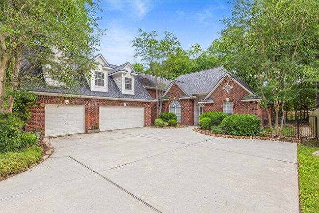 property at 106 Lazy Springs