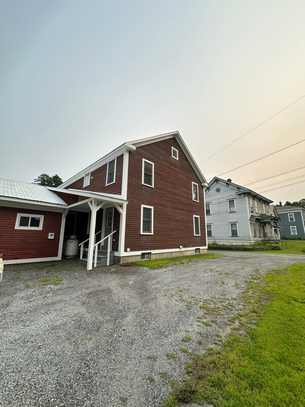 17 Central St in Randolph, VT - Building Photo - Building Photo