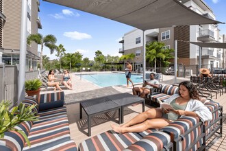 10X Tarpon Springs in Tarpon Springs, FL - Building Photo - Building Photo