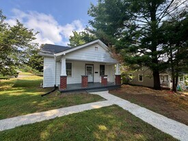 4705 Myrtle St in Lynchburg, VA - Building Photo