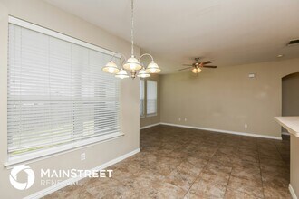 228 Kennedy Ct in Crowley, TX - Foto de edificio - Building Photo