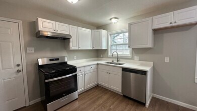 901 Johnson St in Terrell, TX - Building Photo - Building Photo