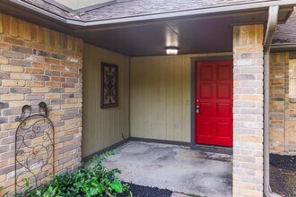 5215 Kristen Ct in Spring, TX - Building Photo - Building Photo