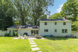29 Flintlock Rd in Madison, CT - Building Photo - Building Photo