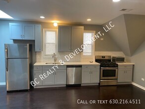 3510 W Irving Pk Rd in Chicago, IL - Building Photo - Building Photo
