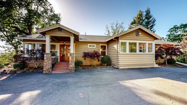 9809 Sonoma Hwy in Kenwood, CA - Building Photo - Building Photo