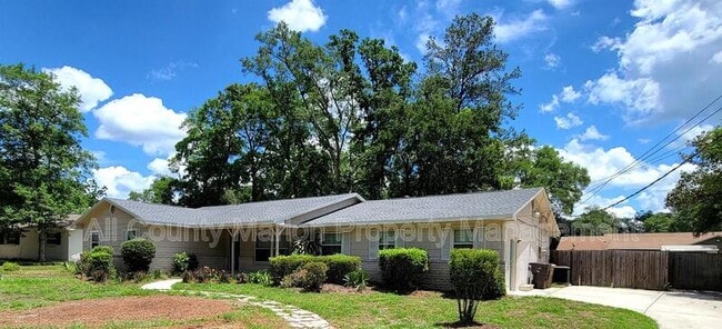 property at 1511 SE 40th Ct