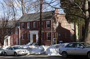 2621 39th St NW Apartments