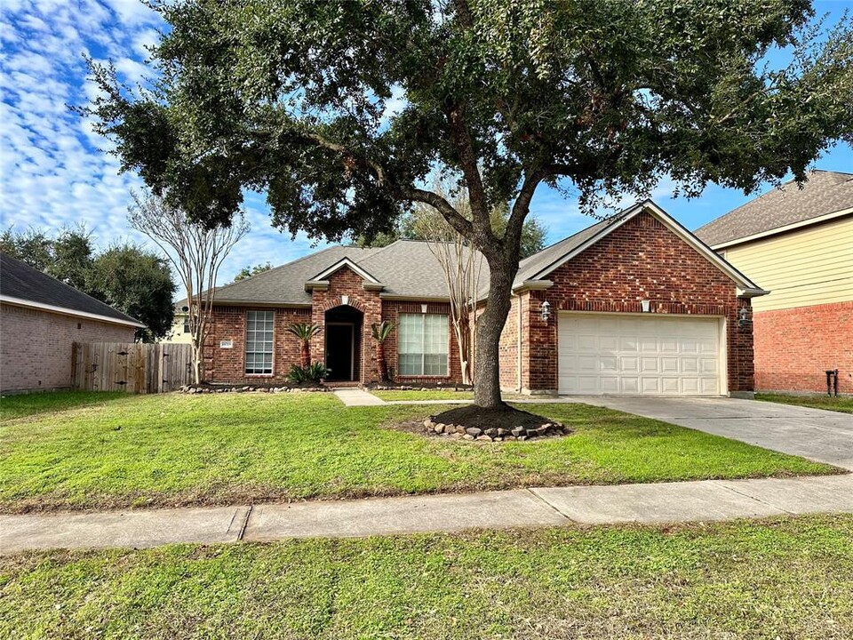 19219 Poplar Trails Ln in Tomball, TX - Building Photo