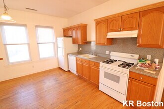 44 Champney St in Boston, MA - Building Photo - Building Photo