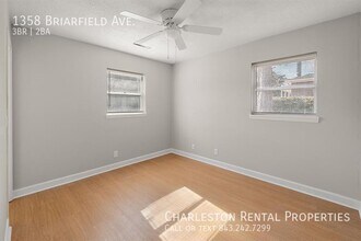 1358 Briarfield Ave in Charleston, SC - Building Photo - Building Photo