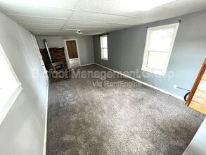 302 E Clark St in East Helena, MT - Building Photo - Building Photo