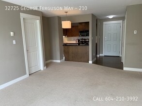 32725 George Ferguson Way in Abbotsford, BC - Building Photo - Building Photo