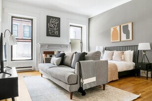 232 Newbury St in Boston, MA - Building Photo