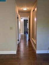 13 Oak Brook Pl in Pleasant Hill, CA - Building Photo - Building Photo