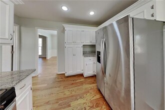 210 Weatherstone Pkwy in Marietta, GA - Building Photo - Building Photo