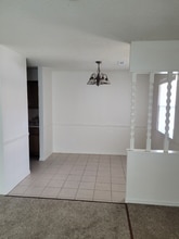 2613 W Oak St in Rogers, AR - Building Photo - Building Photo