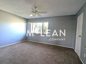 2286 N Indian Canyon Dr in Palm Springs, CA - Building Photo - Building Photo