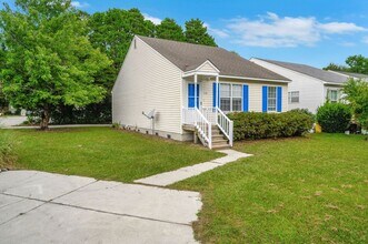 716 Varsity Dr in Wilmington, NC - Building Photo - Building Photo