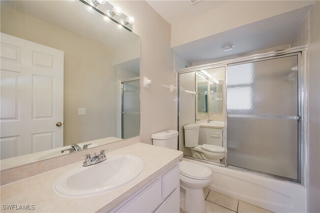 property at 1107 SE 18th St
