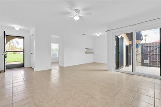 475 Hunter Cir in Kissimmee, FL - Building Photo - Building Photo