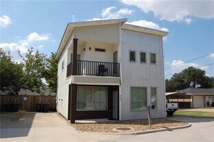 806 Nimitz St in College Station, TX - Building Photo