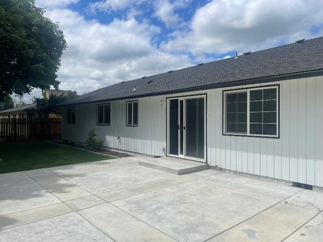 875 Natalie Pl in Enumclaw, WA - Building Photo - Building Photo