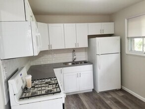 21901 Sloman St in Oak Park, MI - Building Photo - Building Photo