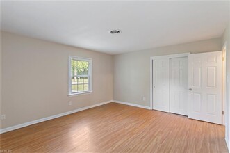 1334 Downs Ln in Virginia Beach, VA - Building Photo - Building Photo