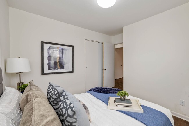 property at 2111-2113 Fairfax Rd
