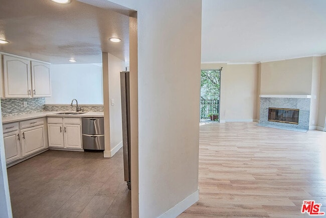 458 N Oakhurst Dr in Beverly Hills, CA - Building Photo - Building Photo