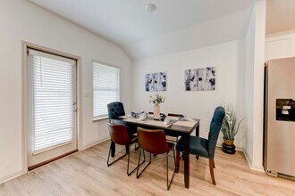 4235 W Palace Sta Rd in Phoenix, AZ - Building Photo - Building Photo