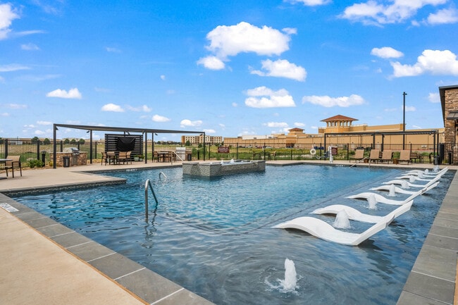 La Ventana at Canyon West in Lubbock, TX - Foto de edificio - Building Photo