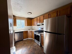 38 Evergreene Rd in Wallingford, CT - Building Photo - Building Photo