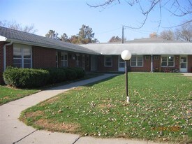 200 E 3rd St Apartments
