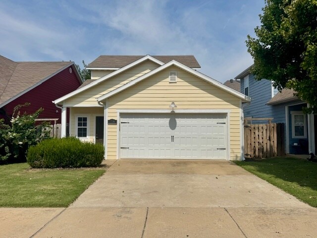 2706 SW Arbor Rd in Bentonville, AR - Building Photo
